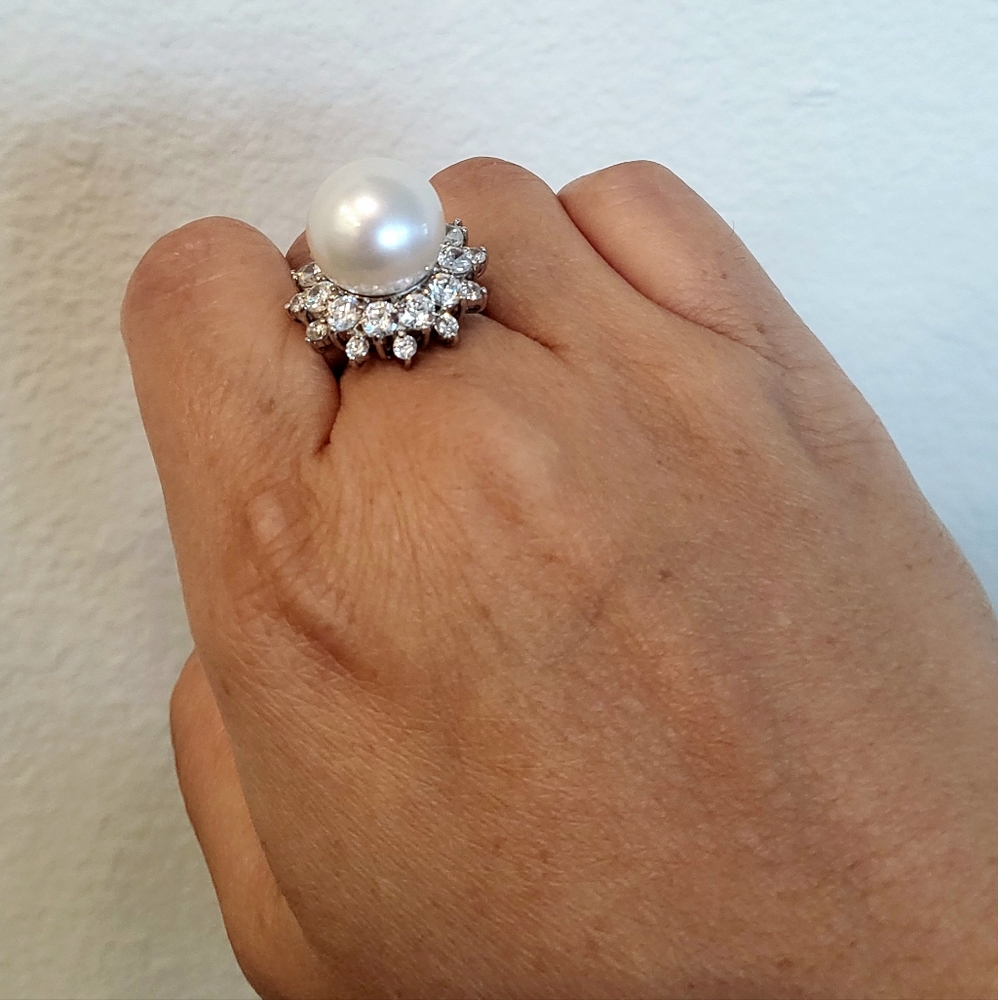 13mm white south sea pearl 14k yellow & white gold ring Sz6 Signity CZ halo - Picture 6 of 10